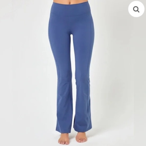 ❄️SNOW SALE❄️ Lspace overdrive flared yoga leggings - NEW WITH TAGS - Picture 2 of 6